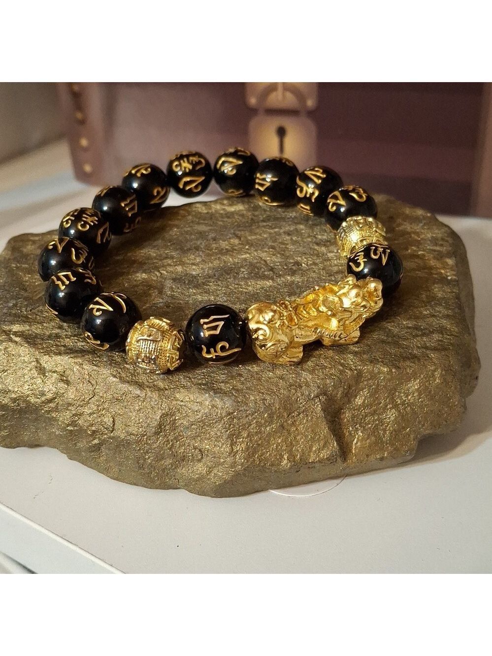 Black and gold Chinese dragon beaded stretchy bracelet